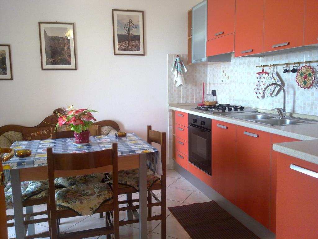Ferienwohnung Casa Purple Cala Gonone Zimmer foto