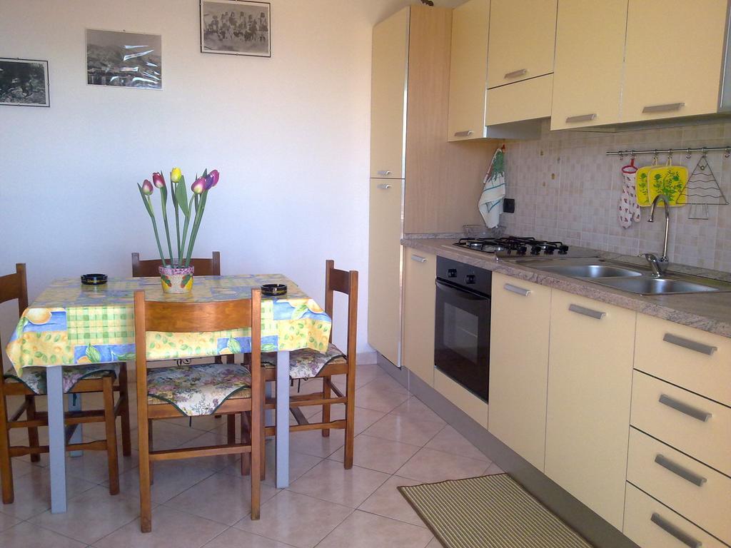 Ferienwohnung Casa Purple Cala Gonone Zimmer foto