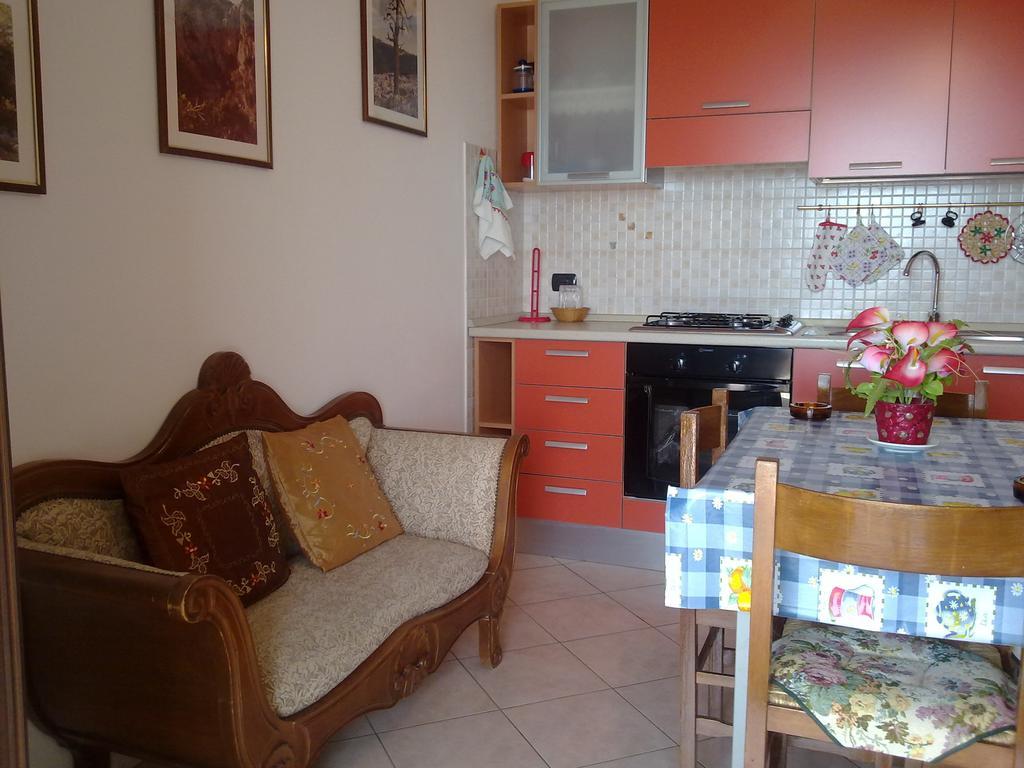 Ferienwohnung Casa Purple Cala Gonone Zimmer foto